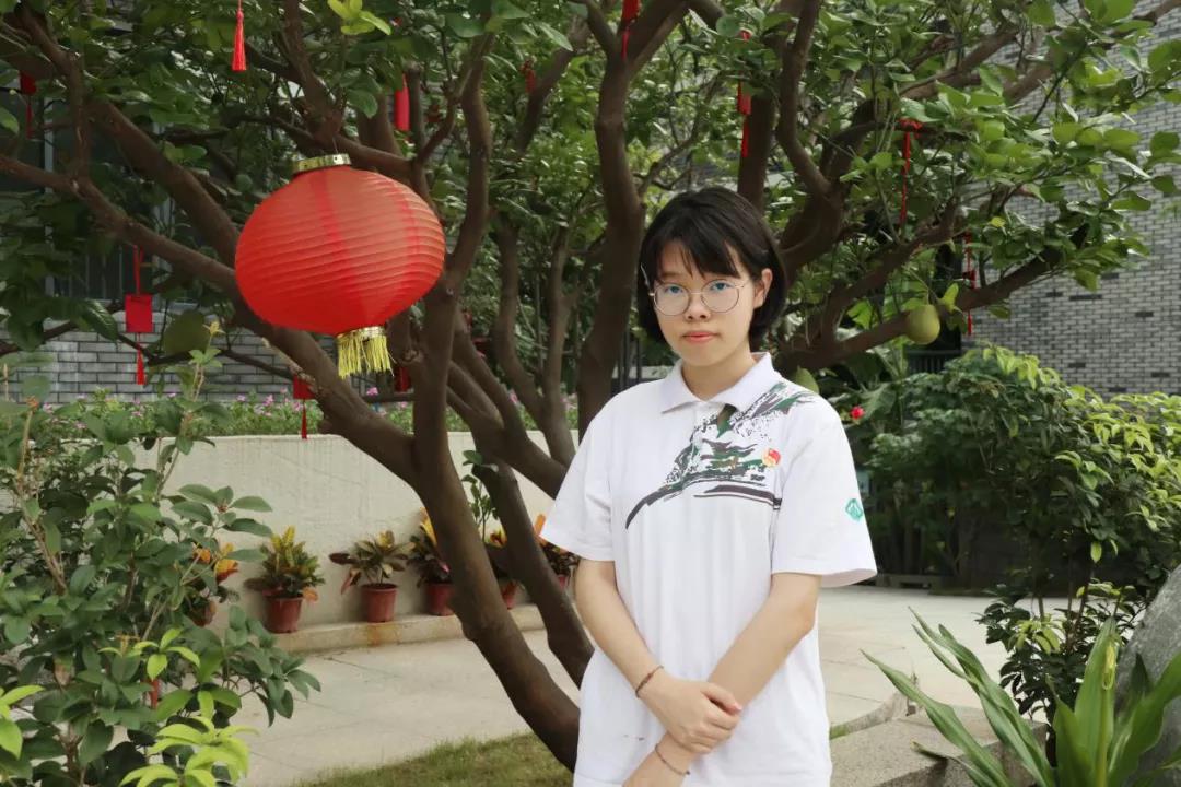 张诗怡.jpg