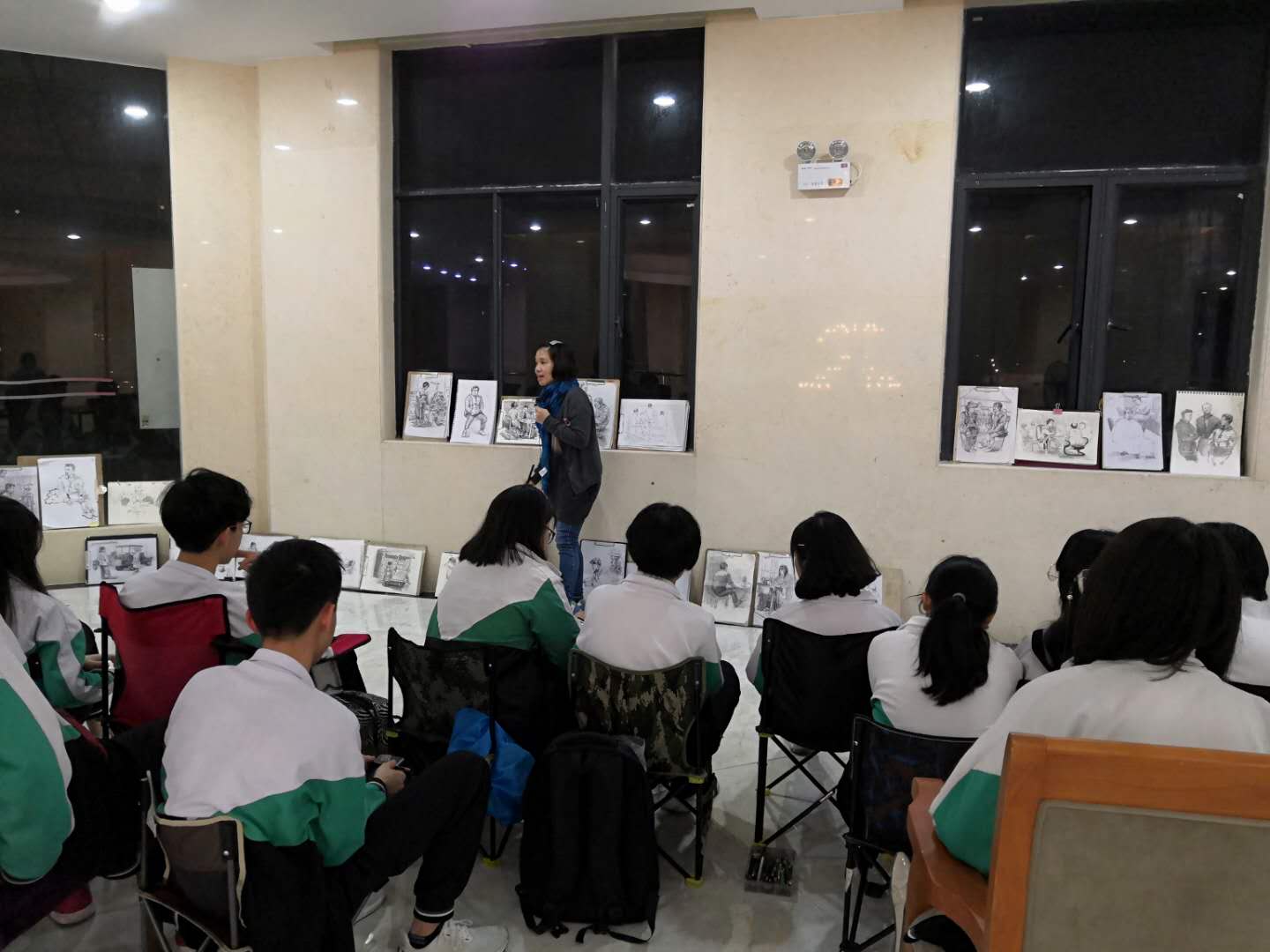李鸿雄老师评画.jpg